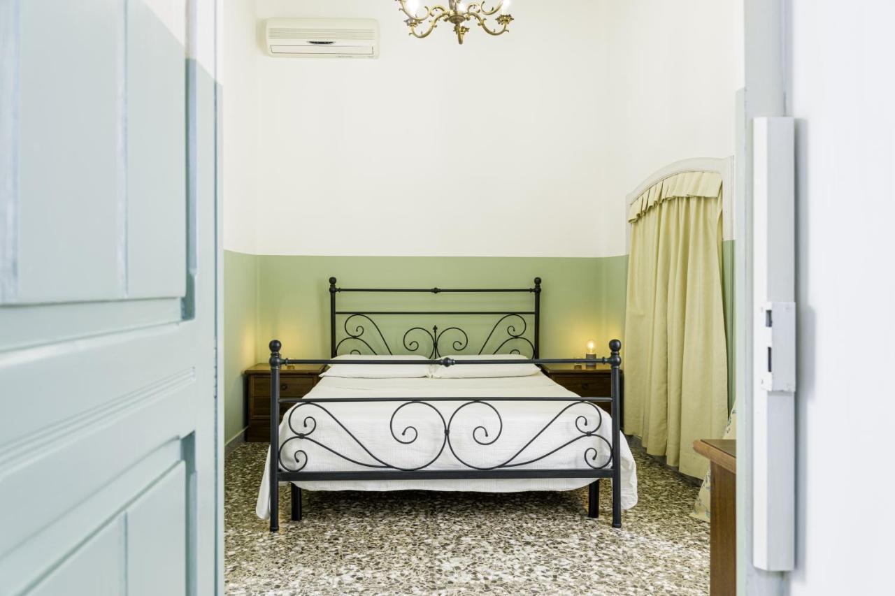 Palazzo Dante Bed & Breakfast Alliste Exterior foto
