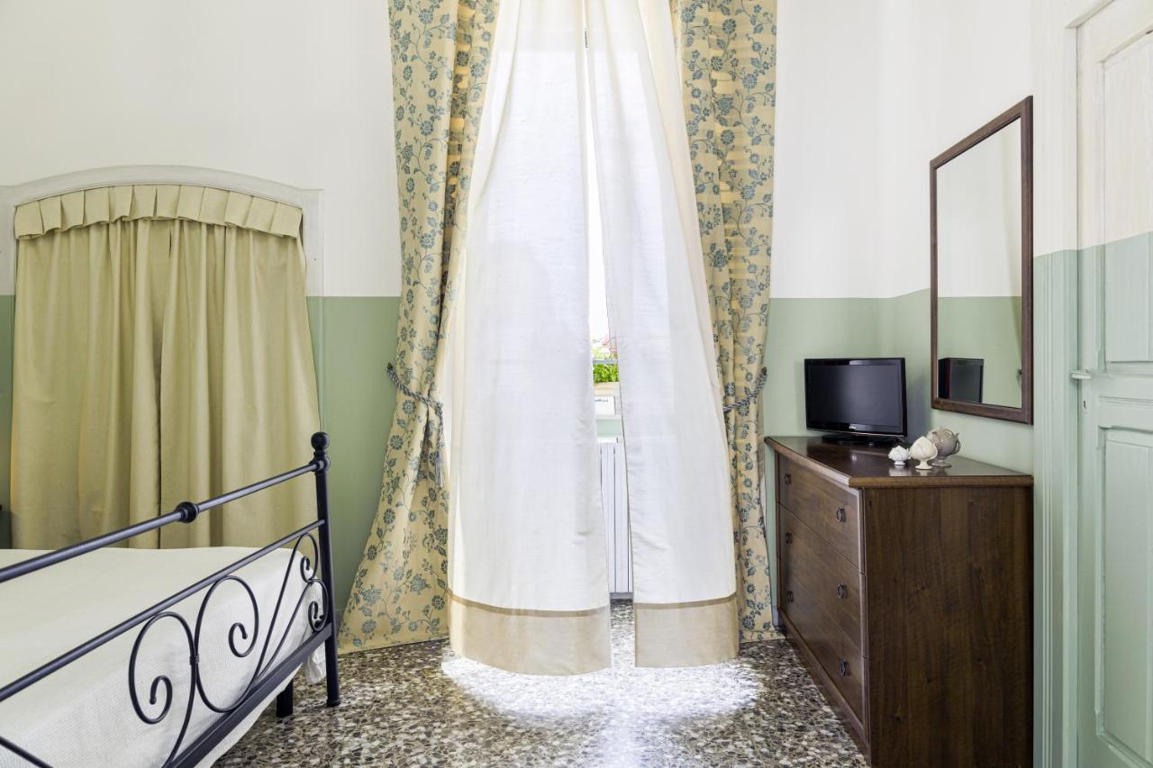 Palazzo Dante Bed & Breakfast Alliste Exterior foto