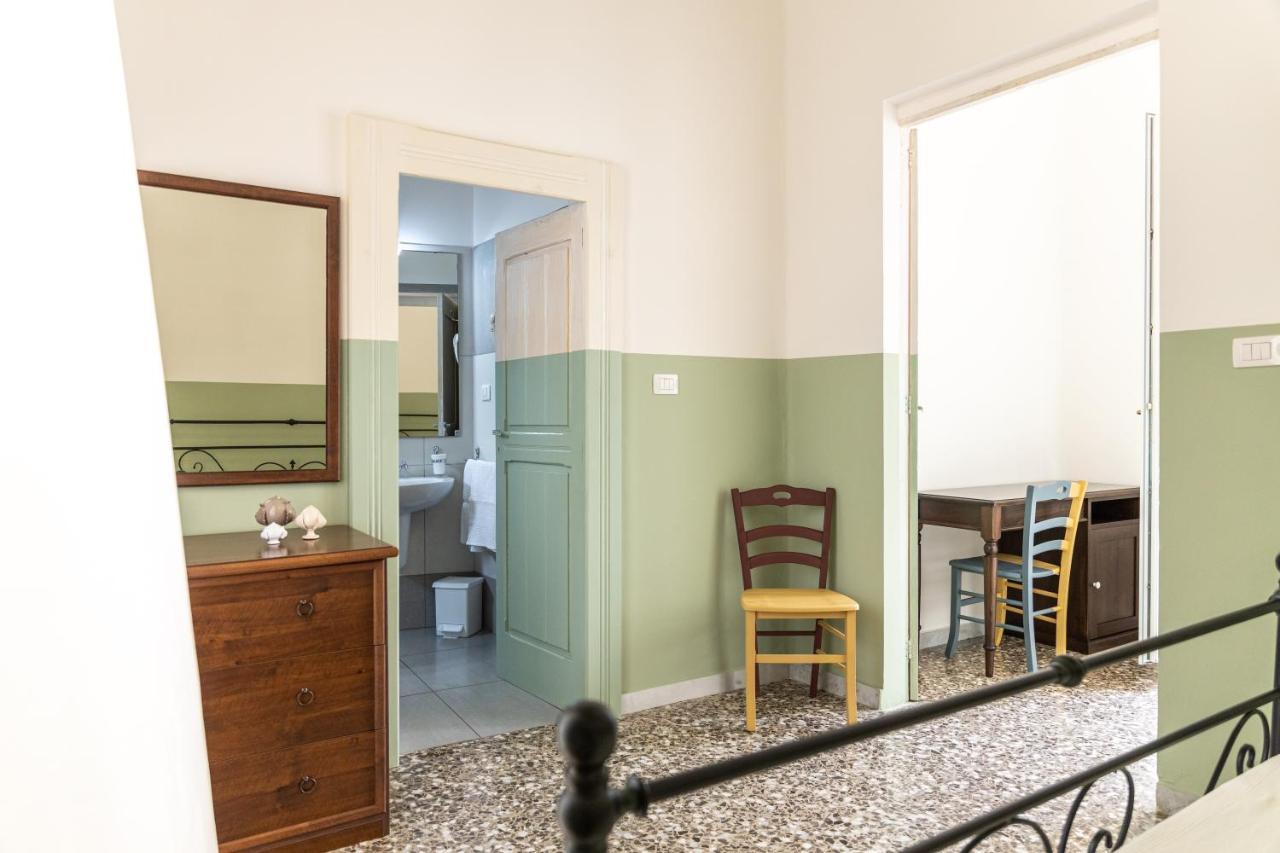 Palazzo Dante Bed & Breakfast Alliste Exterior foto