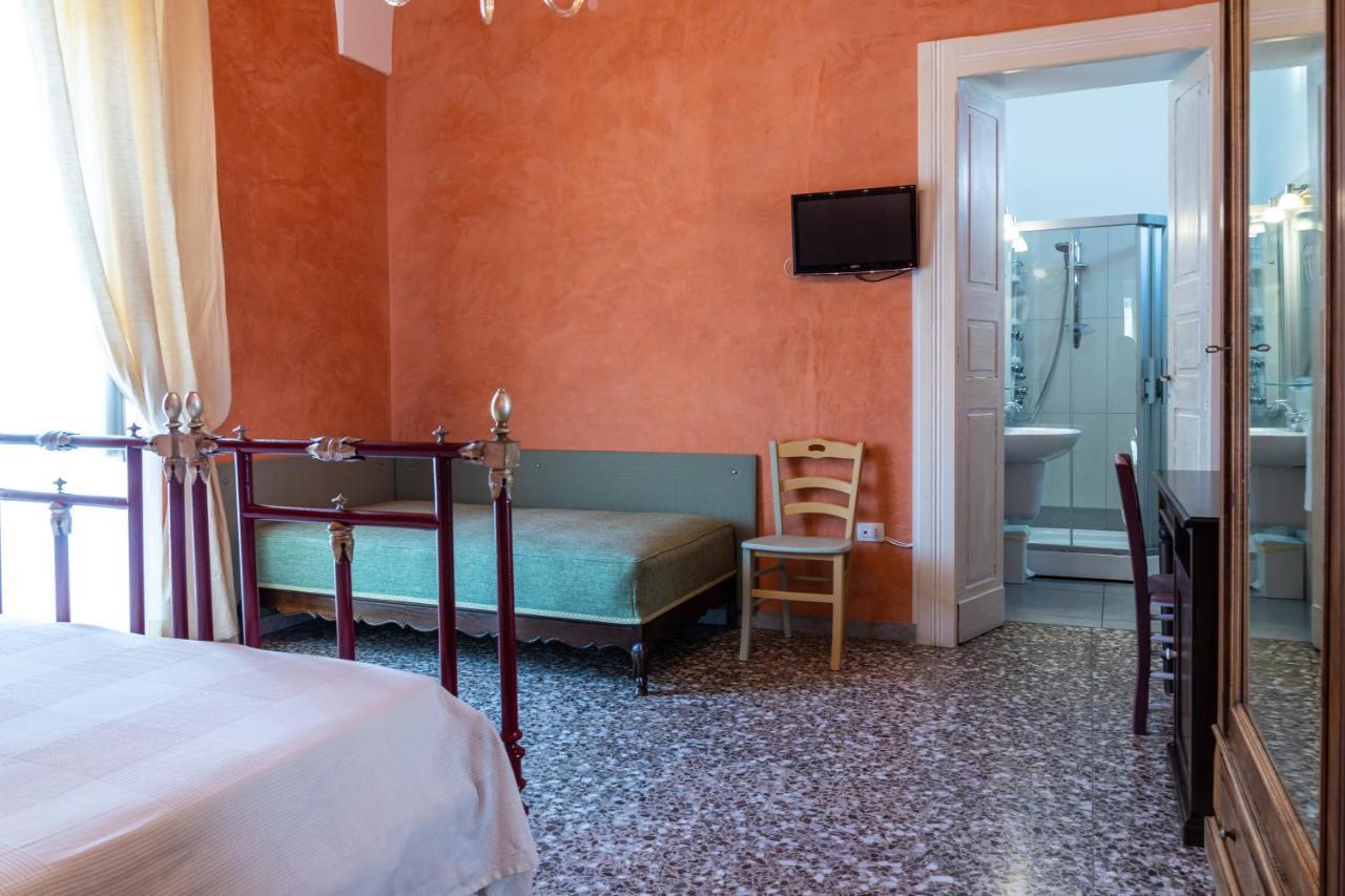 Palazzo Dante Bed & Breakfast Alliste Exterior foto