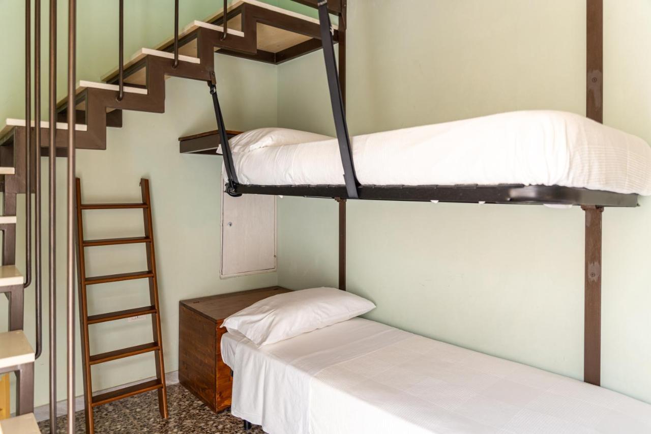 Palazzo Dante Bed & Breakfast Alliste Exterior foto
